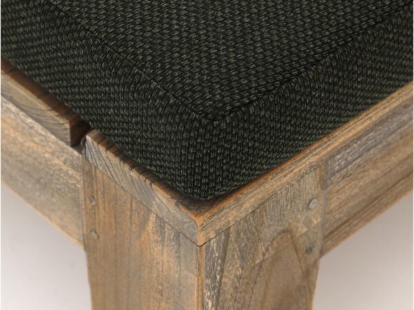 Rough furniture bruin ligbedden