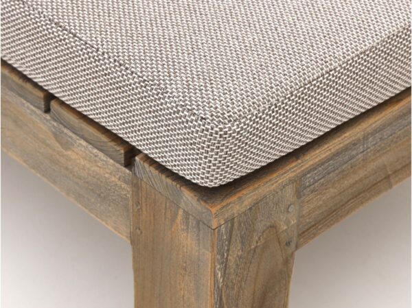 Rough furniture bruin ligbedden